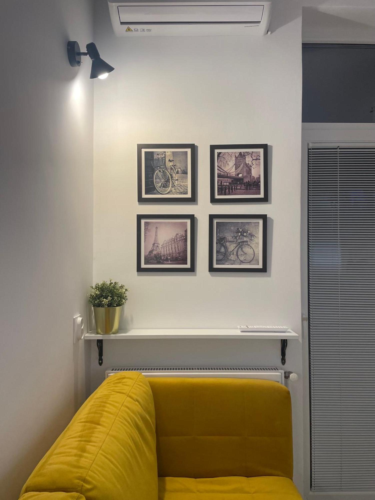 Ferienwohnung Studio Alice Romana Square Bukarest Exterior foto